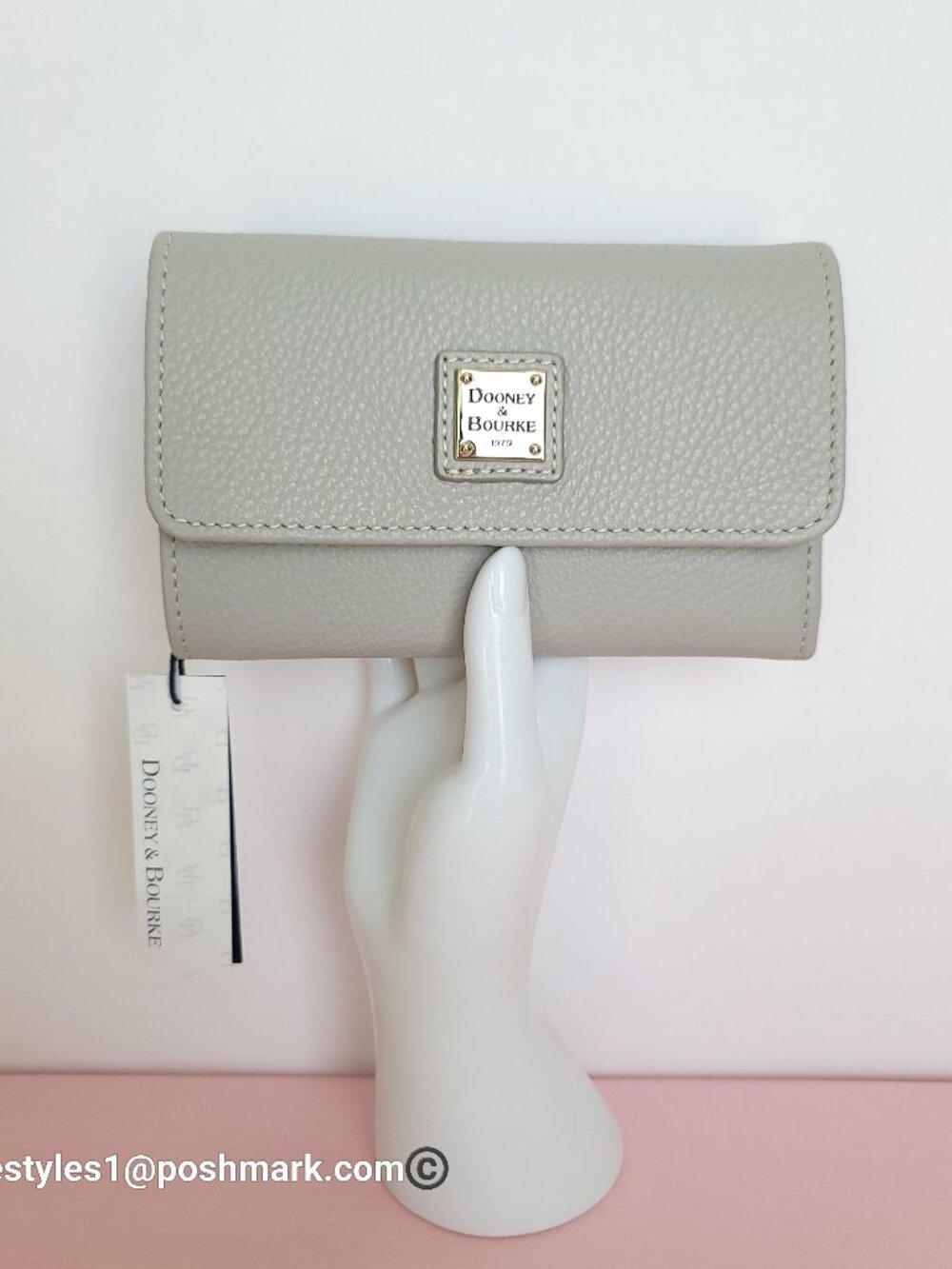 DOONEY & BOURKE Luca MD Pebbled Grain Leather Flap Wallet with ID Window- Ecru ⭐